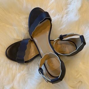 Talbots Navy Blue ladies heel size 5